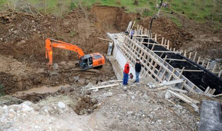 Taşlıdere Vadisi Islahı 2.Kısım İnşaatı (Tersip Bentleri)